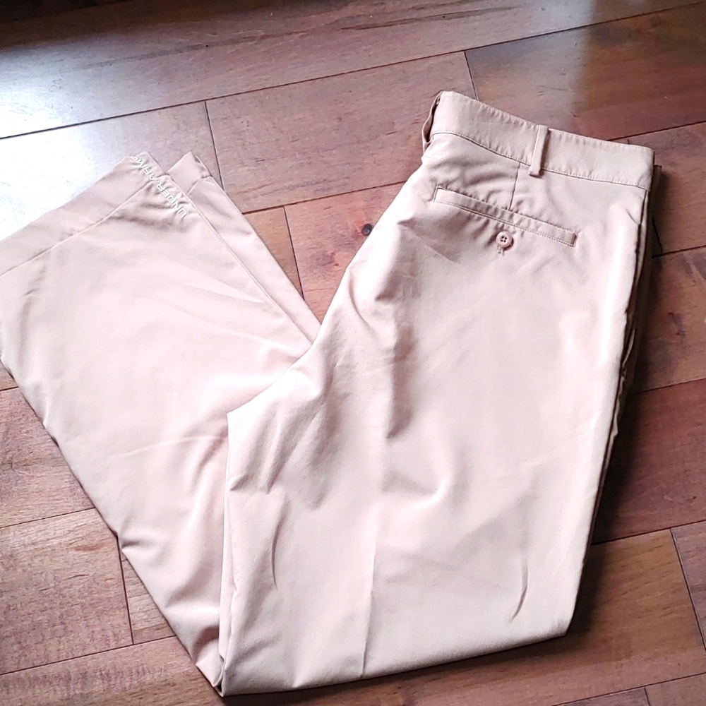 Under Armor men's‎ casual pants size 36X32 Tan color